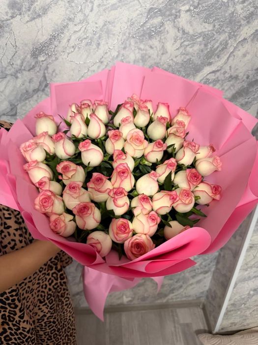 Цветы 51 роз метровые