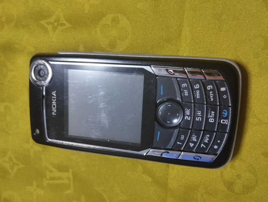 Assalom alekum Telefon Sotiladi Original Nokia 6680