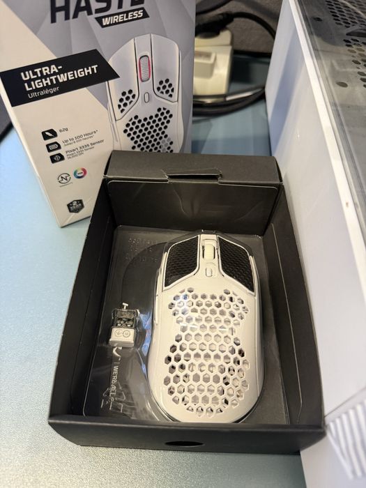 Игровая мышь Мышь HyperX PulseFire Haste Wireless белый