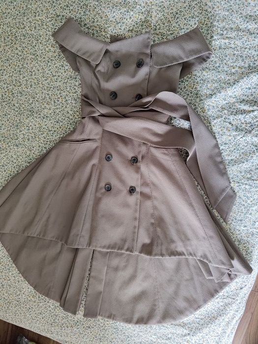 Уникална разкроена дамска рокля с паднали рамене