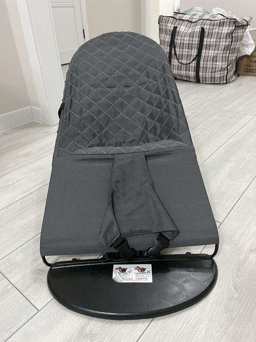 Продам детский шезлонг очень удобный