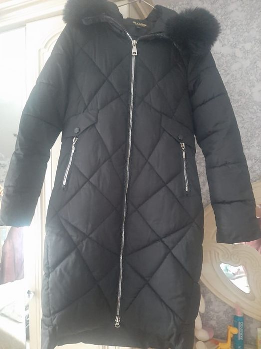 Продам зимний пуховик