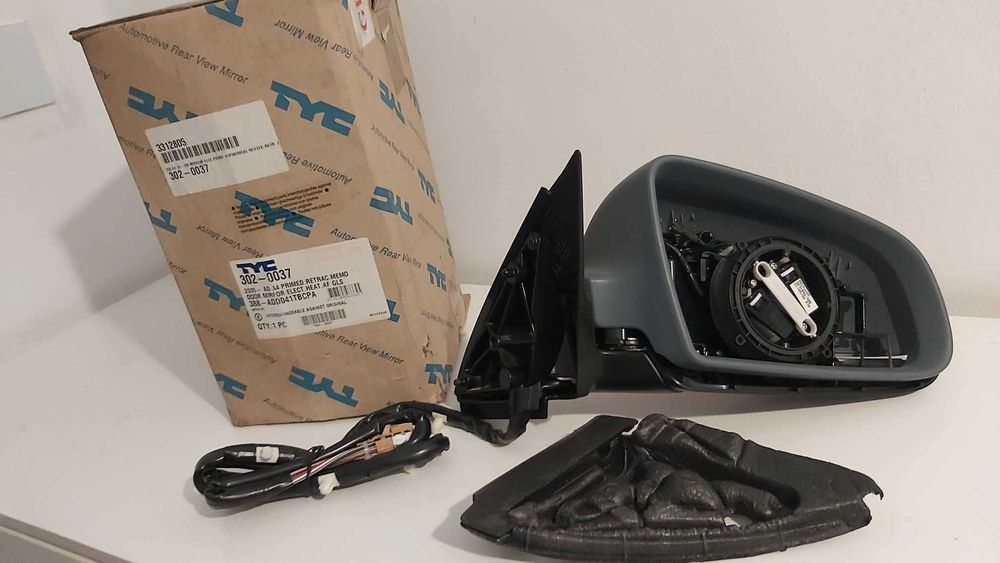 Oglinda retrovizoare electrica dreapta AUDI A4 B7 - piesa noua