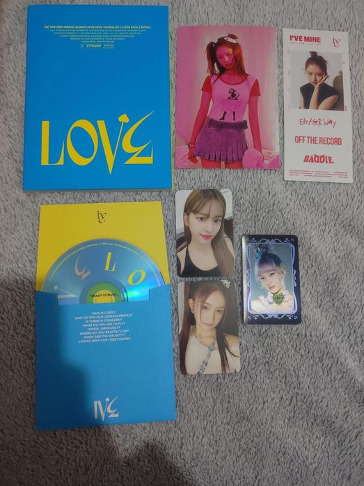 Kpop албуми TWICE,IVE,KISS OF LIFE