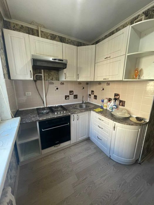 Продам 2-х квартиру, 5 микрорайон.