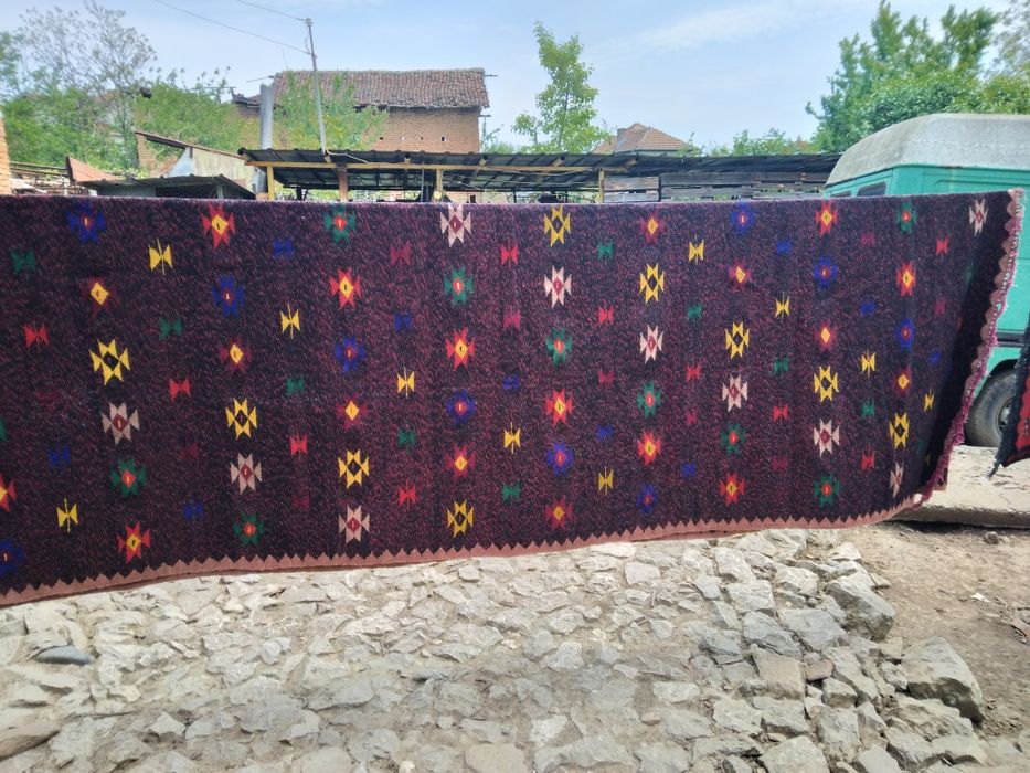 Ръчно тъкан тетевенски килим