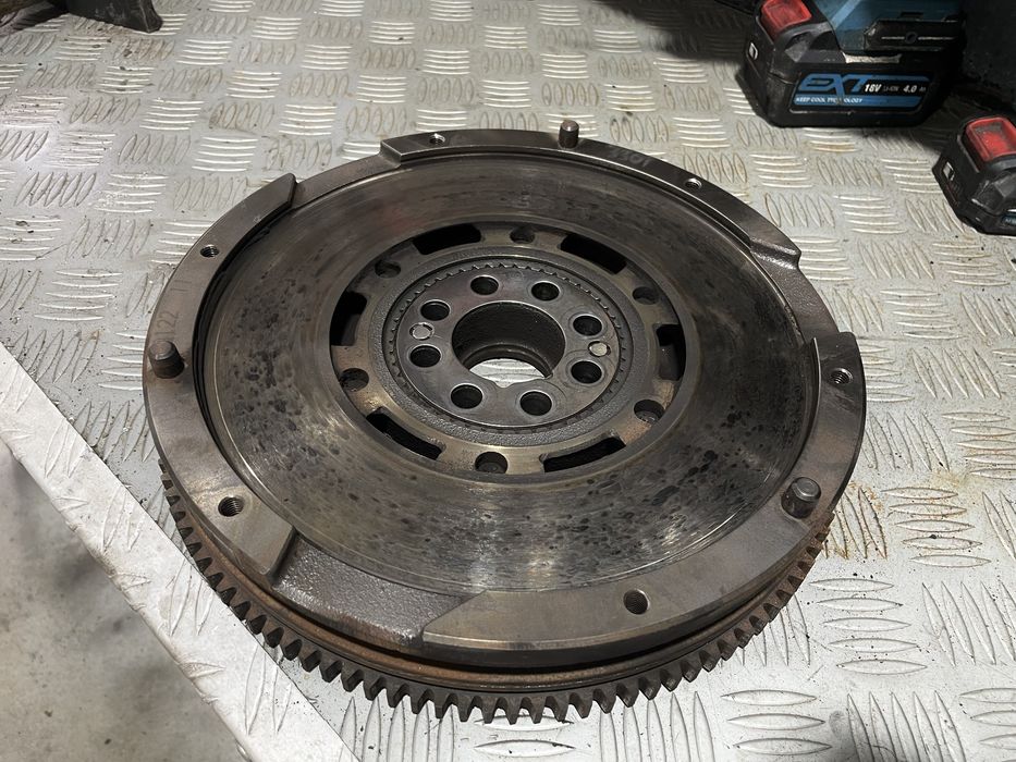 Демпферен маховик LUK 240мм за БМВ М52/М54