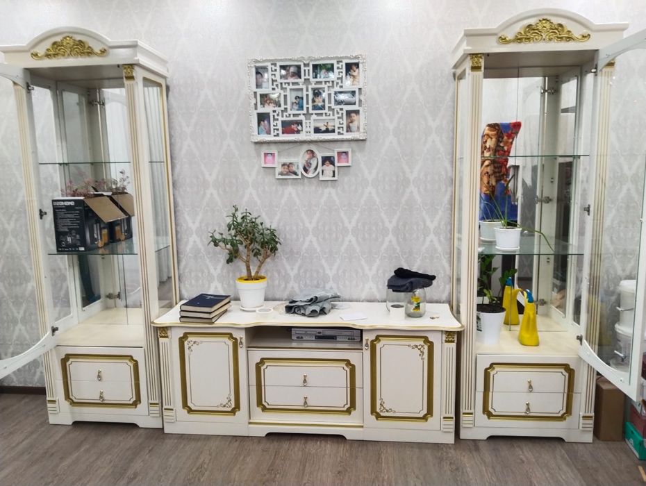 Продаётся СРОЧНО!!! Комплект гостинной ЭРА мебель АЛСУ