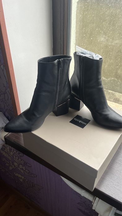 Продам обувь сапоги