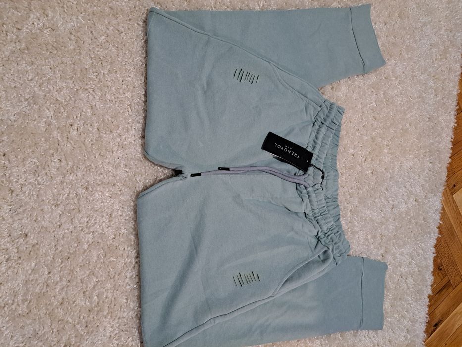 Спортен панталон М размер