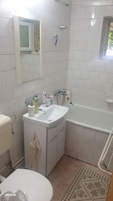 Apartament 3 camere, zona Titulescu-Centru.