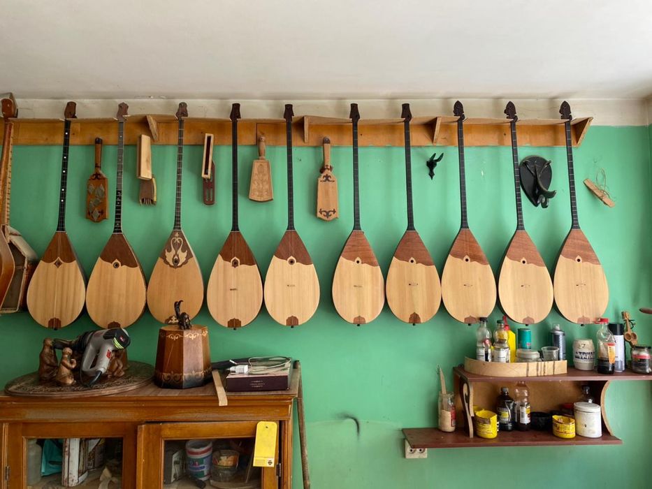 Домбыра музыкальный инструмент