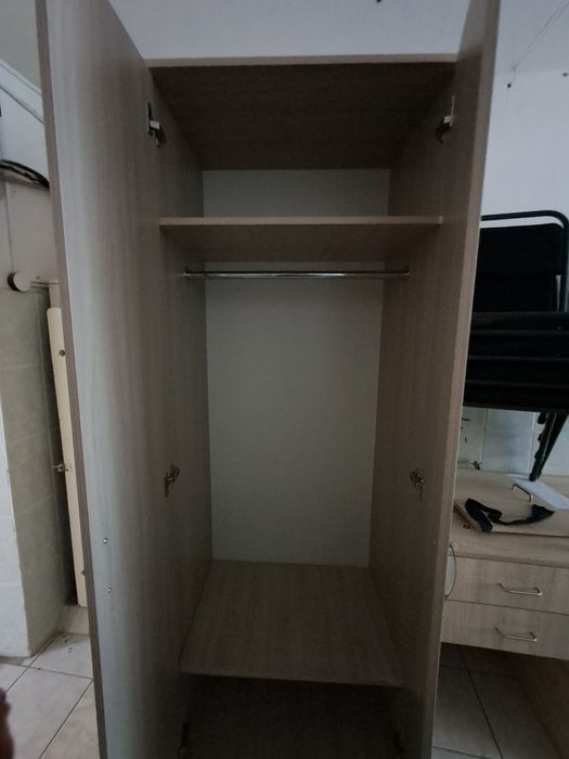 Продам шкаф для одежды