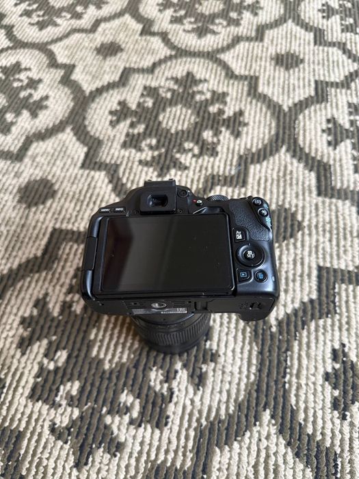 Canon EOS 200Dii