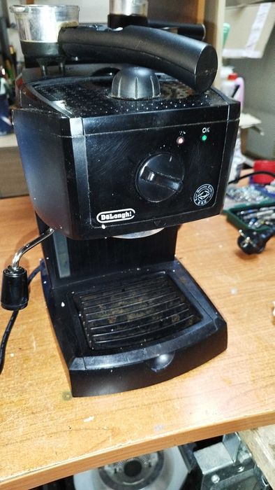 Кафемашина Delonghi EC-150 експресо с крема цедка