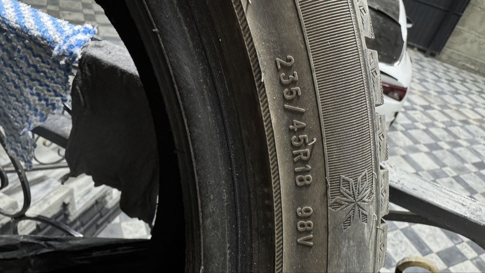 Продам зимние шины