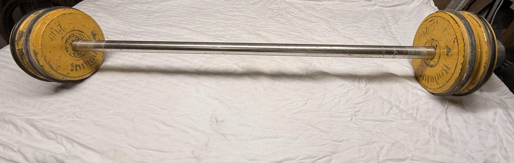 Продам Штанга :гриф и 4 блина