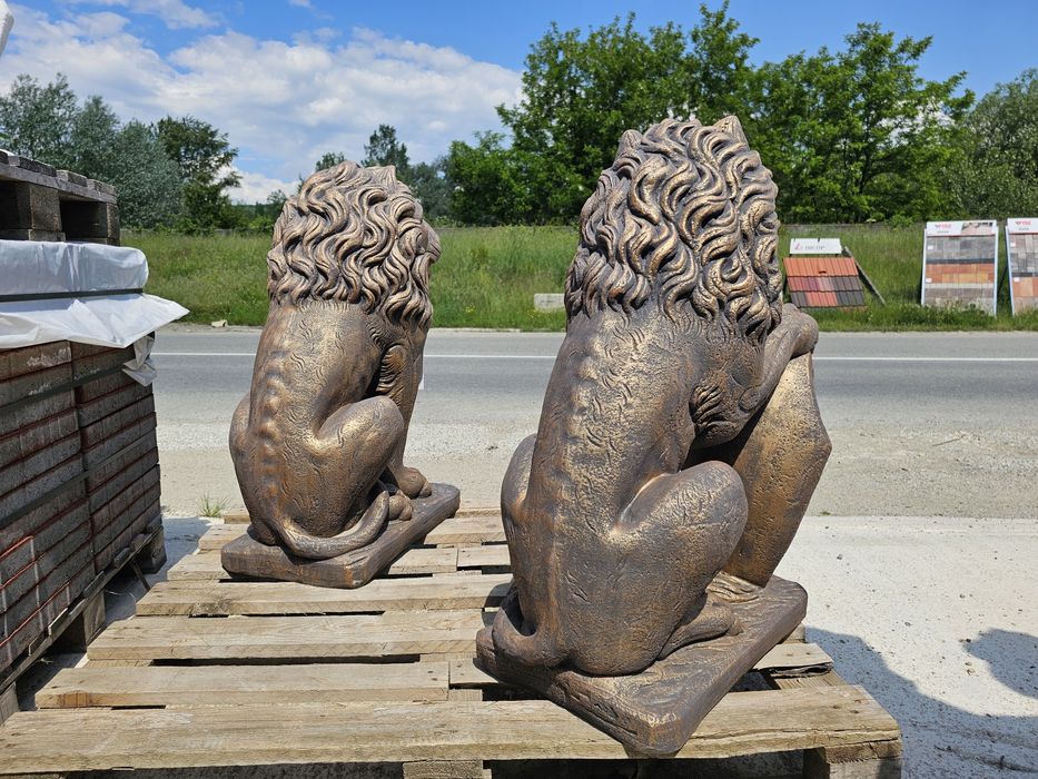 Leu mare din beton,leu din beton,statueta de gradina,statueta beton