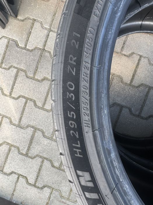 Почти нови летни гуми Michelin Спортпакет 265/35/21 със 295/30/21 DOT2024г
