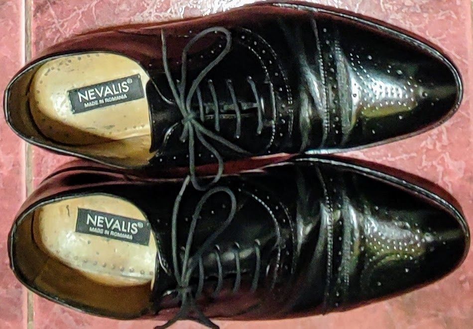 Pantofi. Nr. 43.