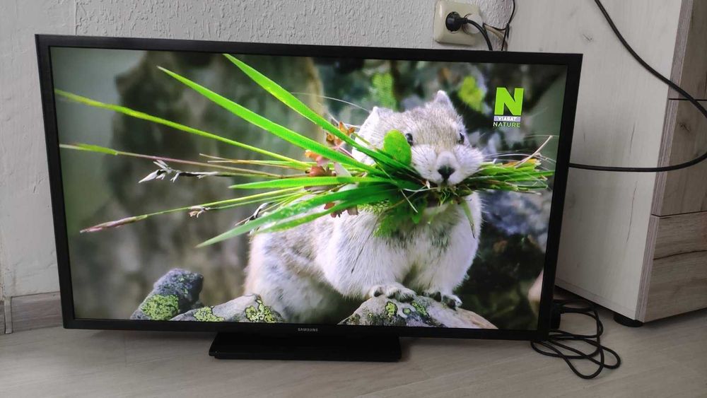 Samsung 32 " LED отличен