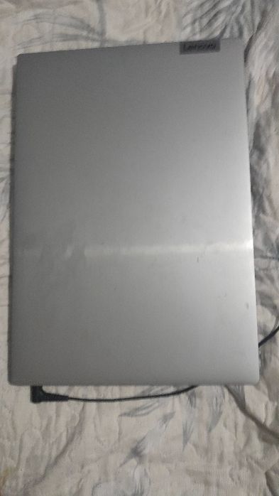 Продам ноутбук(Lenovo)в отличном состоянии