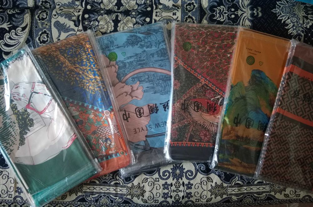 Продам платки 90х90см