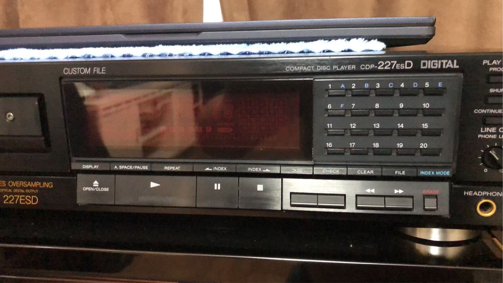 SОNY -227 cd проигрыватель