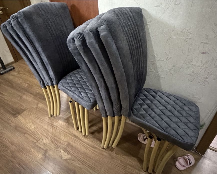 Продается новый набор стульев 8 шт