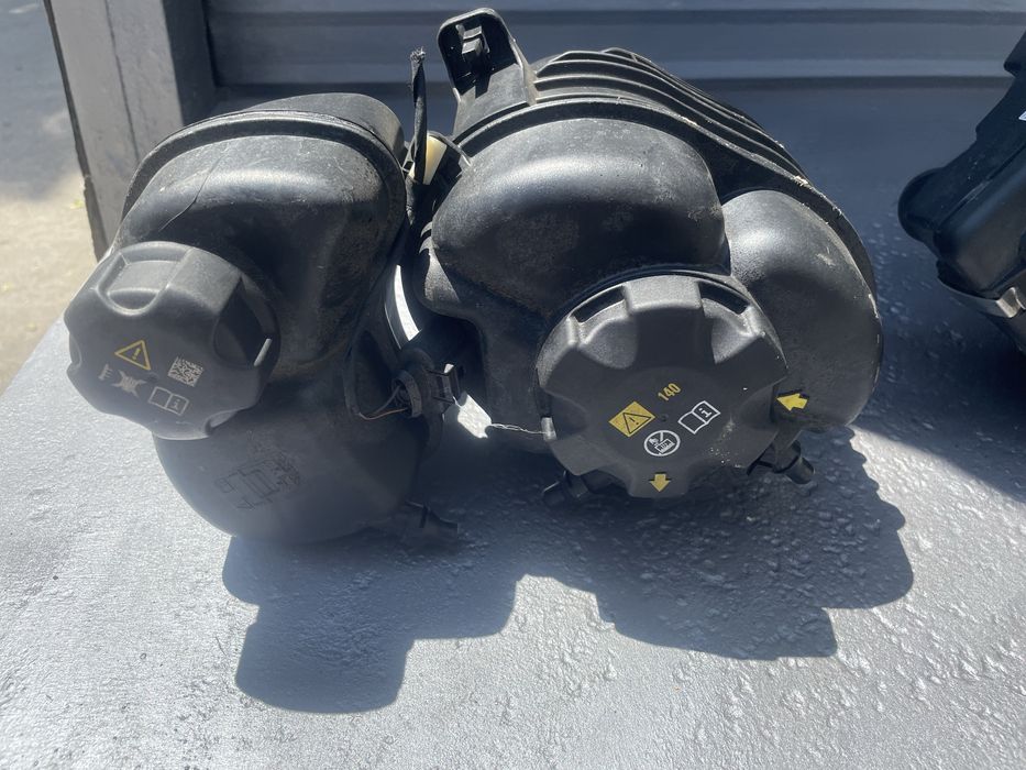 Филтър кутия/ интейк/ казанче антифриз БМВ Г20/ Г21 (intake bmw g21)