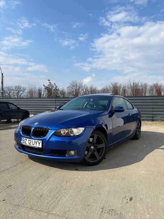 BMW E92 Coupe 320d 177cp • Navi Mare • Trapa • Încălzire scaune