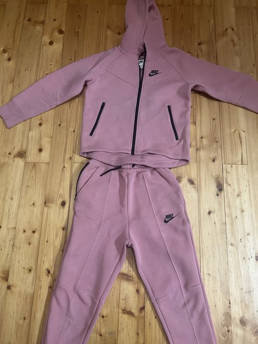 Детски спортен екип Nike-128-137 см.