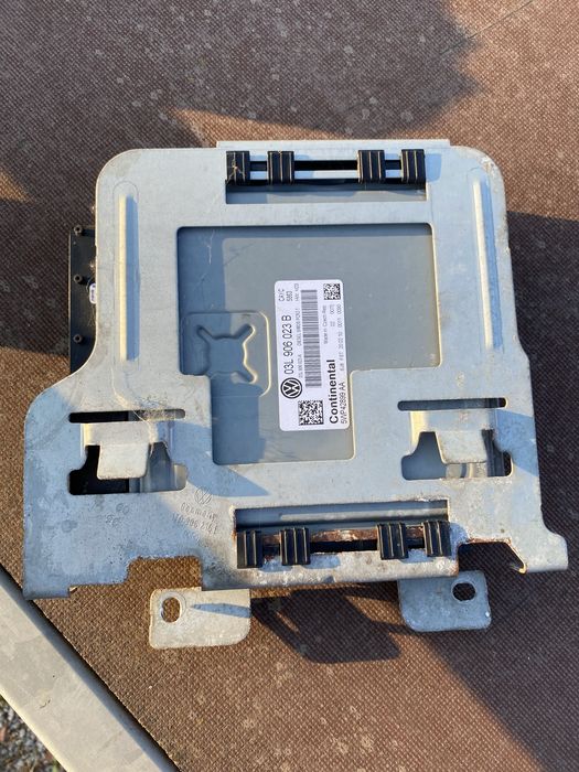 Компютър VW 1.6 tdi 03L906023B