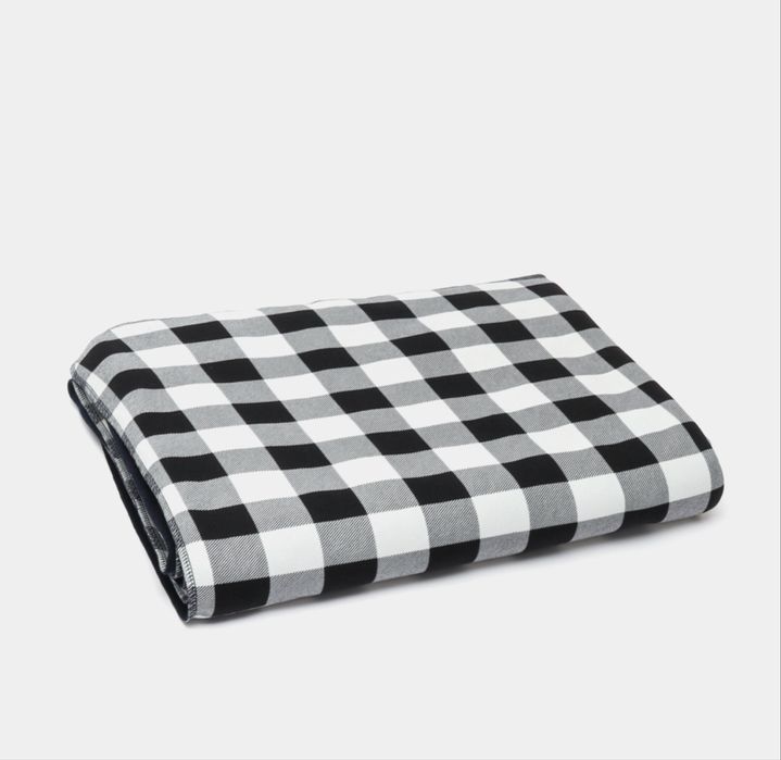 Стильные двухсторонние пледы.отличный вариант для кафе с террасами