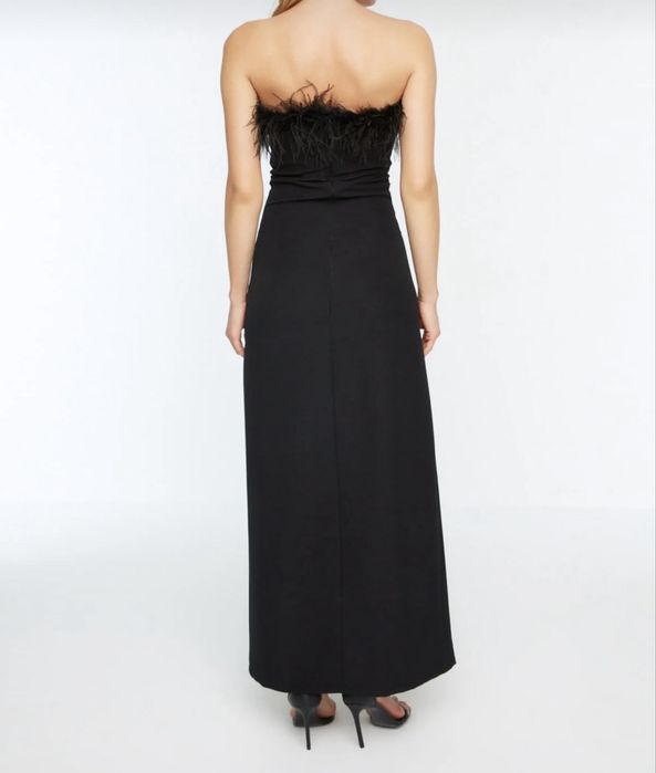 Rochie de seara neagra cu pene