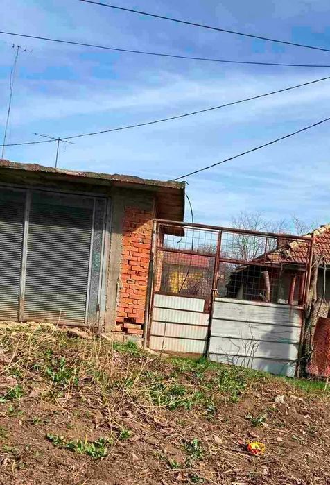 Продавам парцел в село Червена вода, област Русе