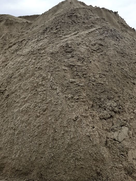 Piatră concasată ,nisip,sort,pământ negru