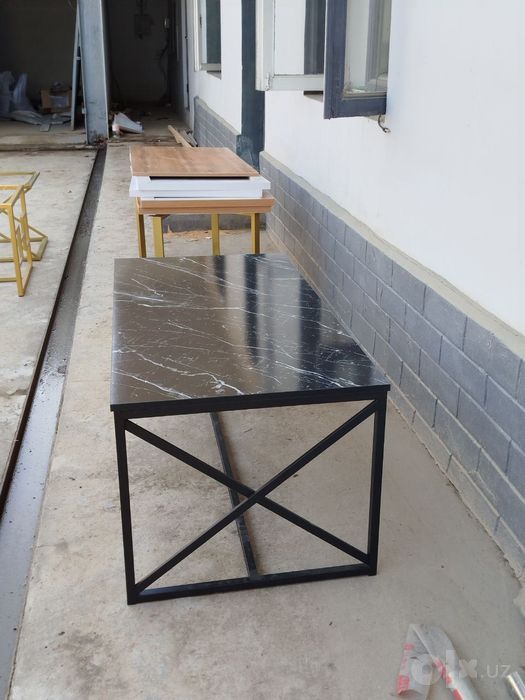 Loft mebel jurnalniy stol