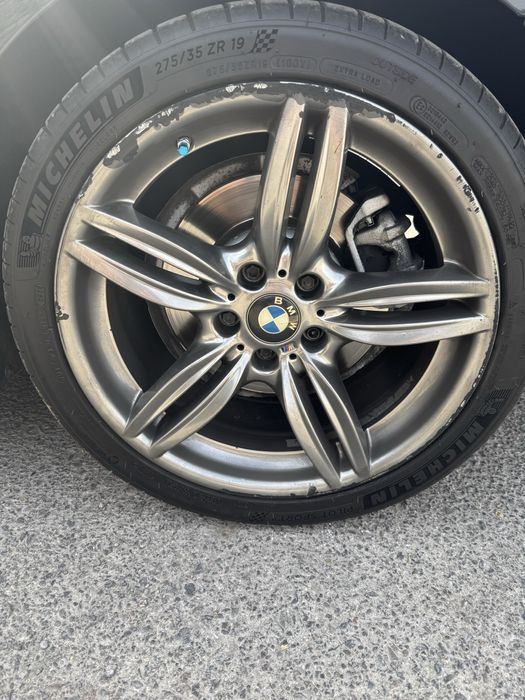 Продам диски в комплекте с шинами