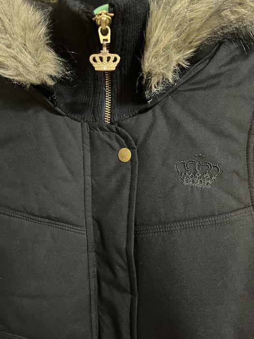 Vestă adidas cu glugă; Nouă