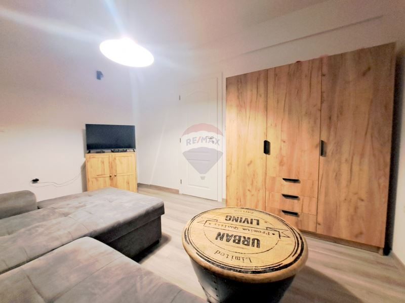 Дава се под наем Двустаен апартамент в Варна, Левски - 60 кв.м за 382.5 € - Снимка #3