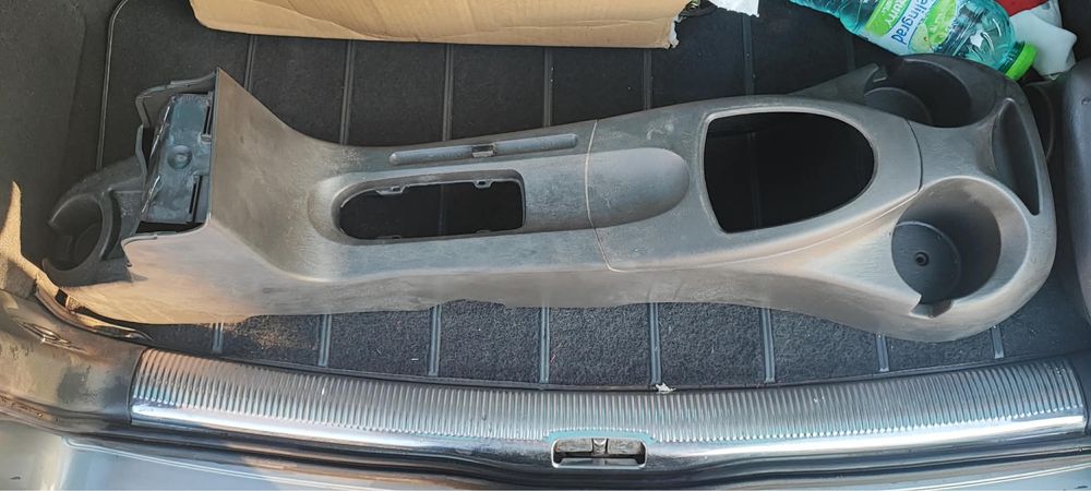 Подлакътник за Ford Focus ZX3/MK1