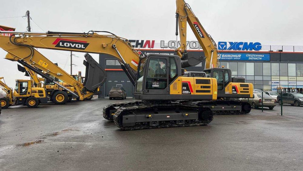 Гусеничный экскаватор LOVOL FR220D2