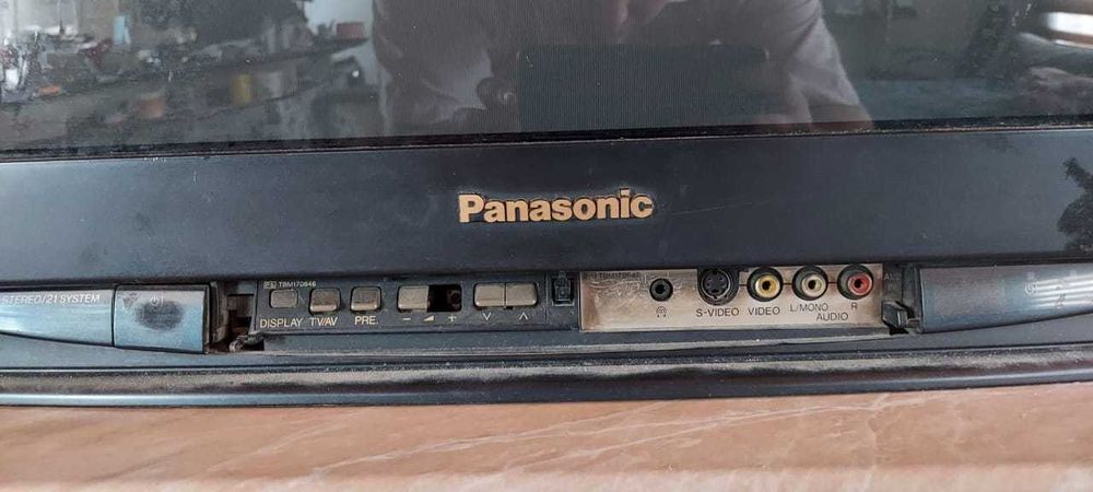 Телевизор PANASONIC.  Оригинал. Цветной.