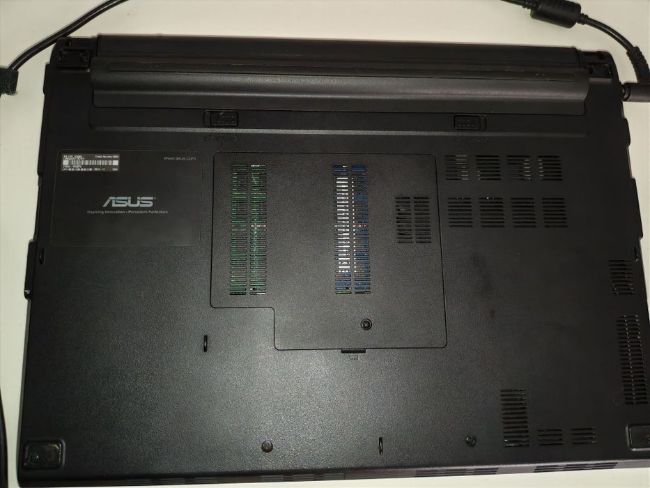 Vând laptop Asus i5