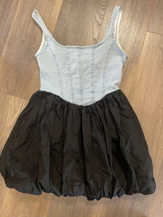 Къса кукленска рокля