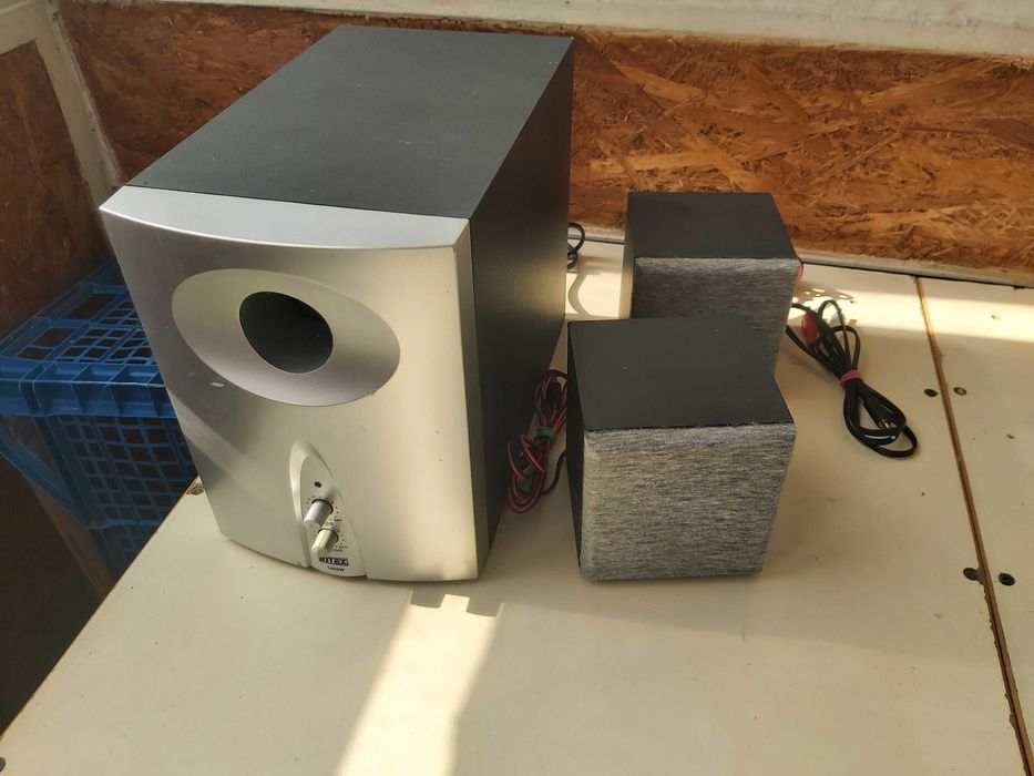 Set complet - Sistem de Boxe 2.1 Intex, Subwoofer + 2 Sateliți