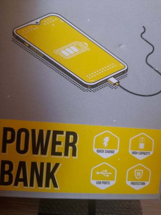 Vind baterie externa 30.000 noi