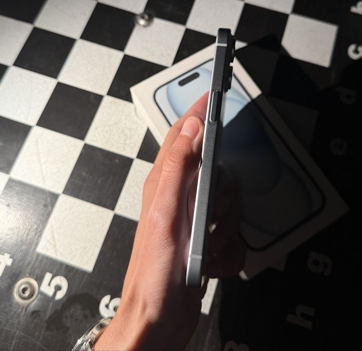 Продам Iphone 15 256gb 82 АКБ