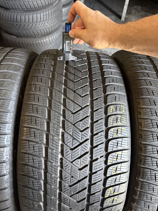 4 anvelope iarna 295/40/20 , Pirelli !